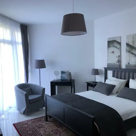 Marina Guest house *